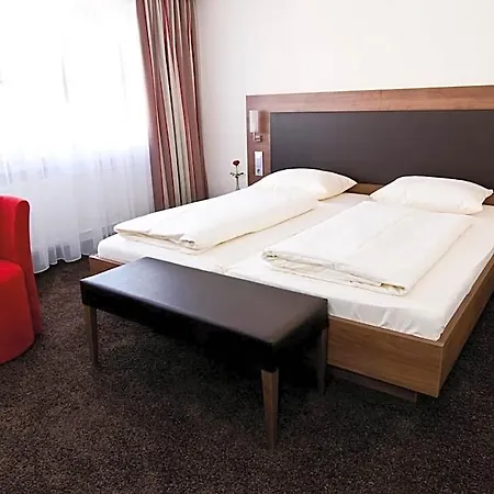 فندق Schwanen 3*