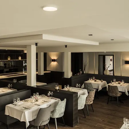 Hotel Schwanen 3*