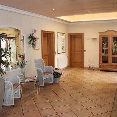 Hotell Schwanen Köngen